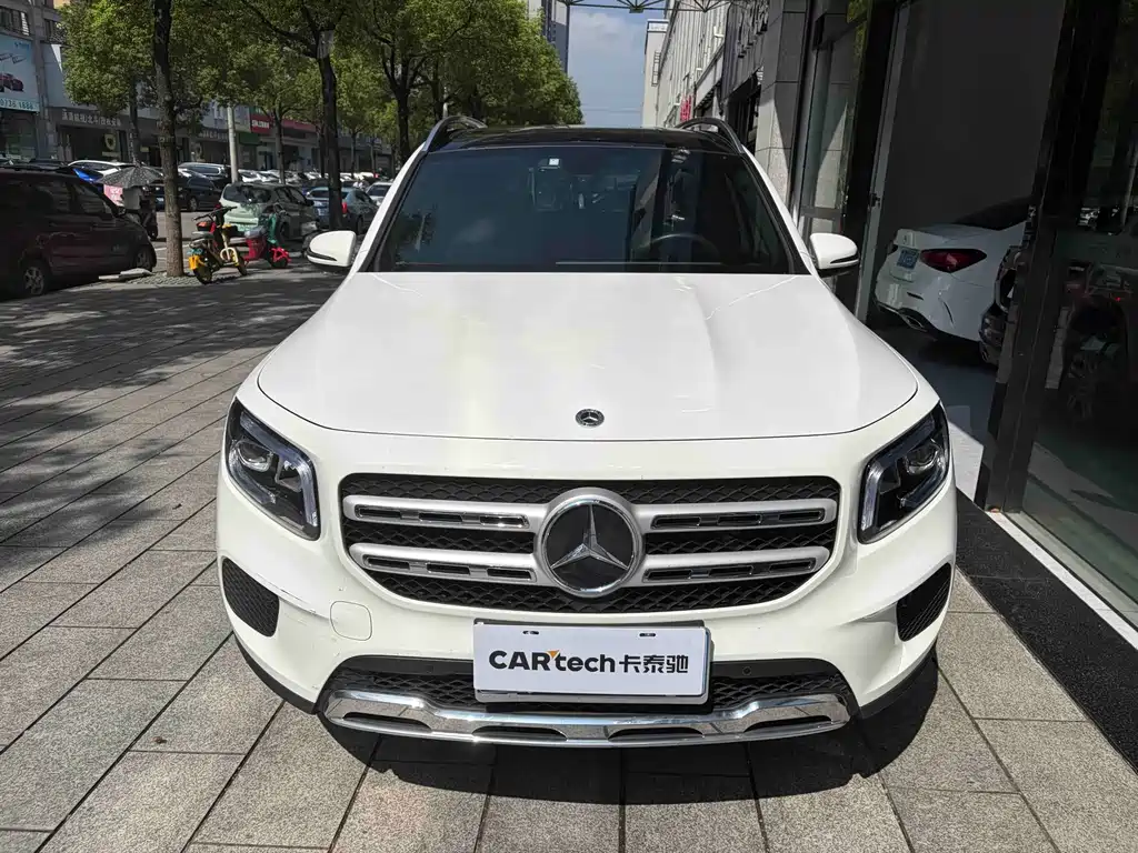 Mercedes-Benz GLB — миниатюра 2