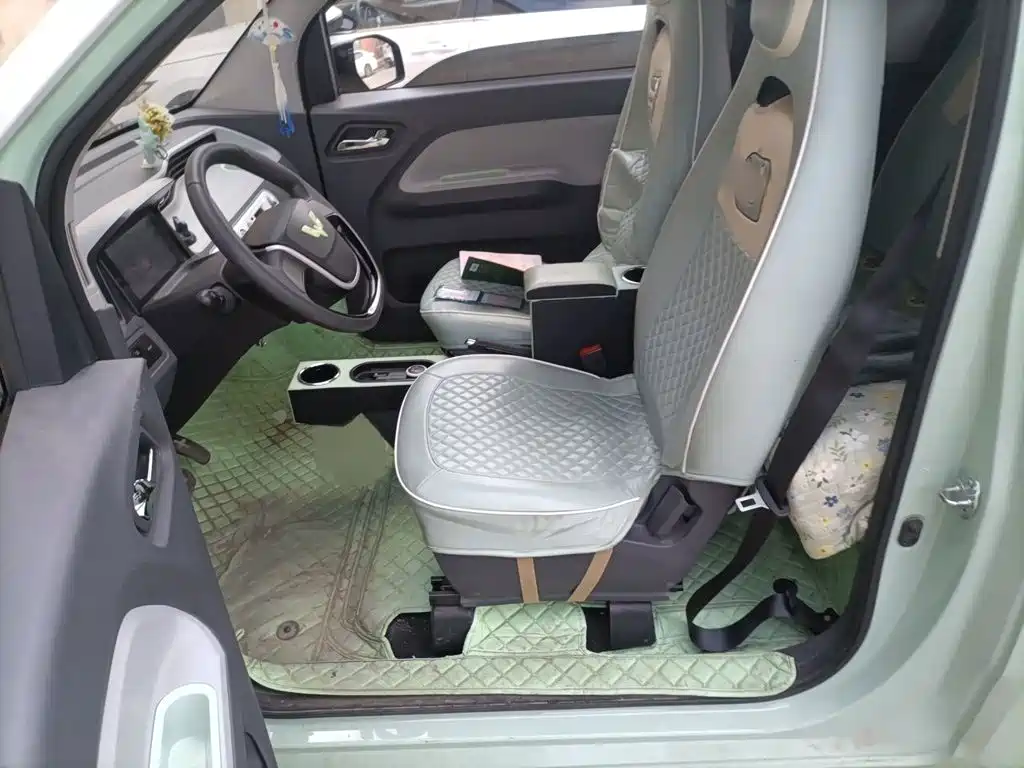 Wuling MINIEV — миниатюра 8