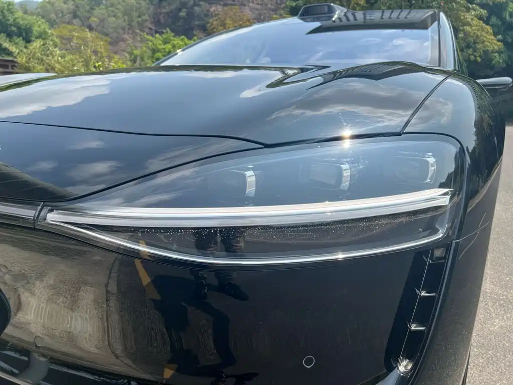 AITO ENJOY THE WORLD S9