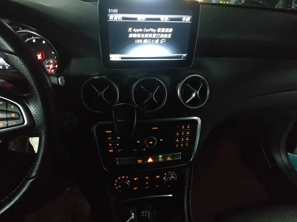 Mercedes-Benz GLA — миниатюра 9
