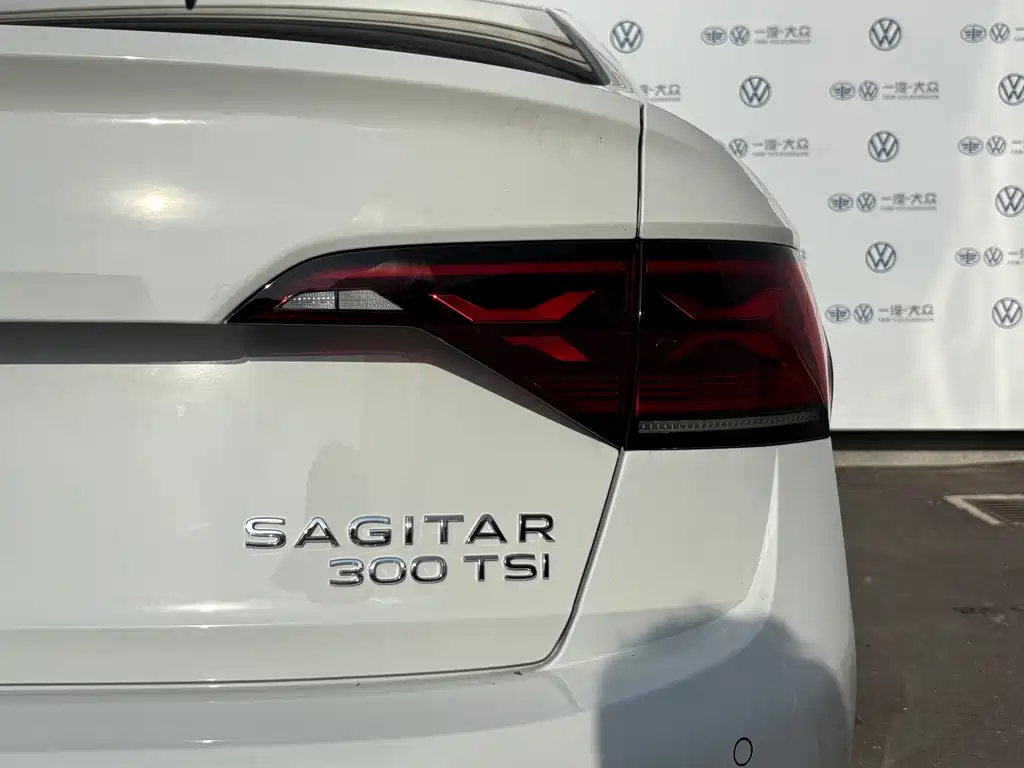 Volkswagen Sagitar 2026 3000 300TSI DSG