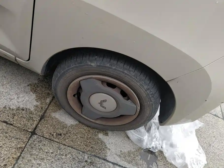 Wuling MINIEV — миниатюра 6