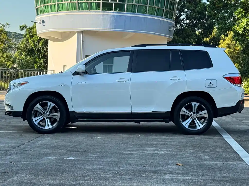 Toyota Highlander — миниатюра 7