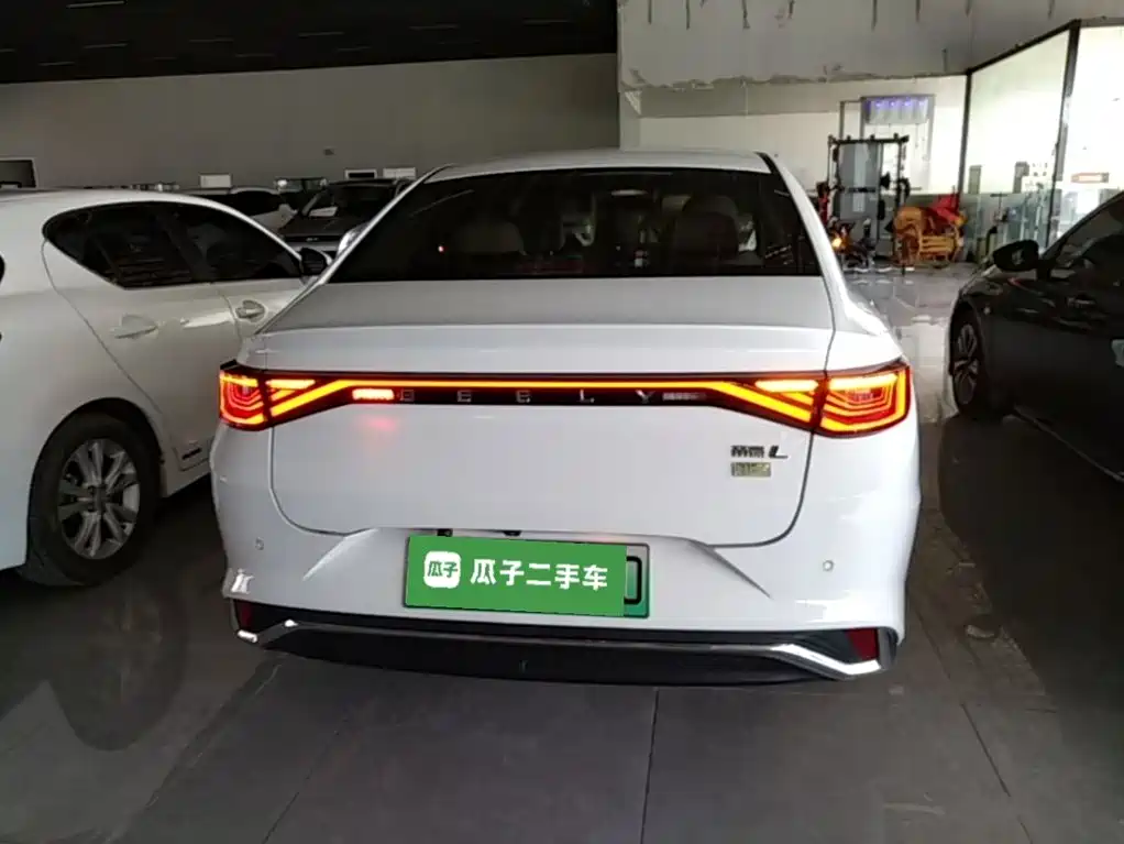 Geely L HiP — миниатюра 6