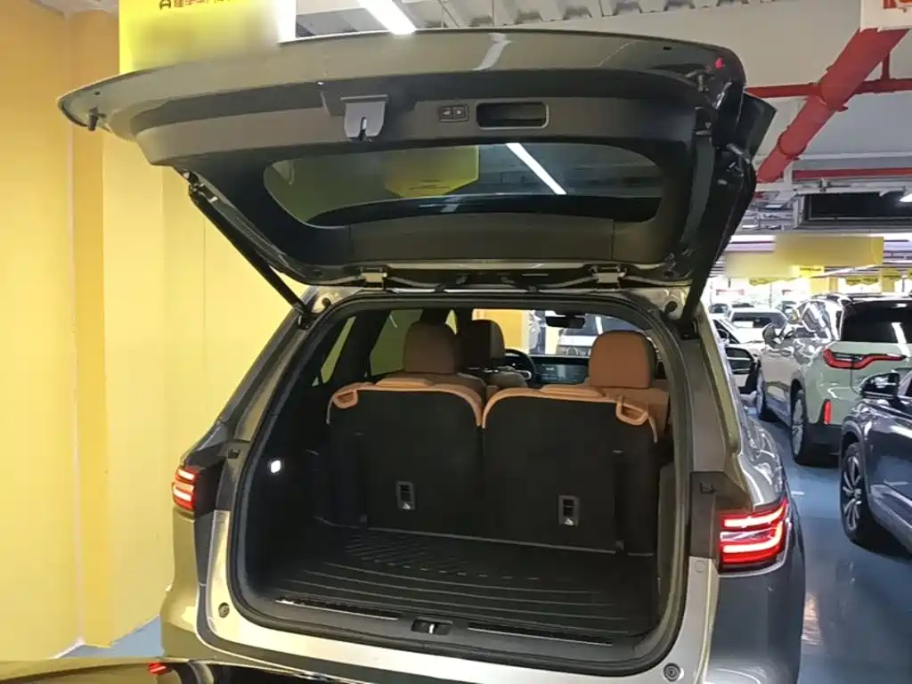 Li Auto Li ONE — миниатюра 19
