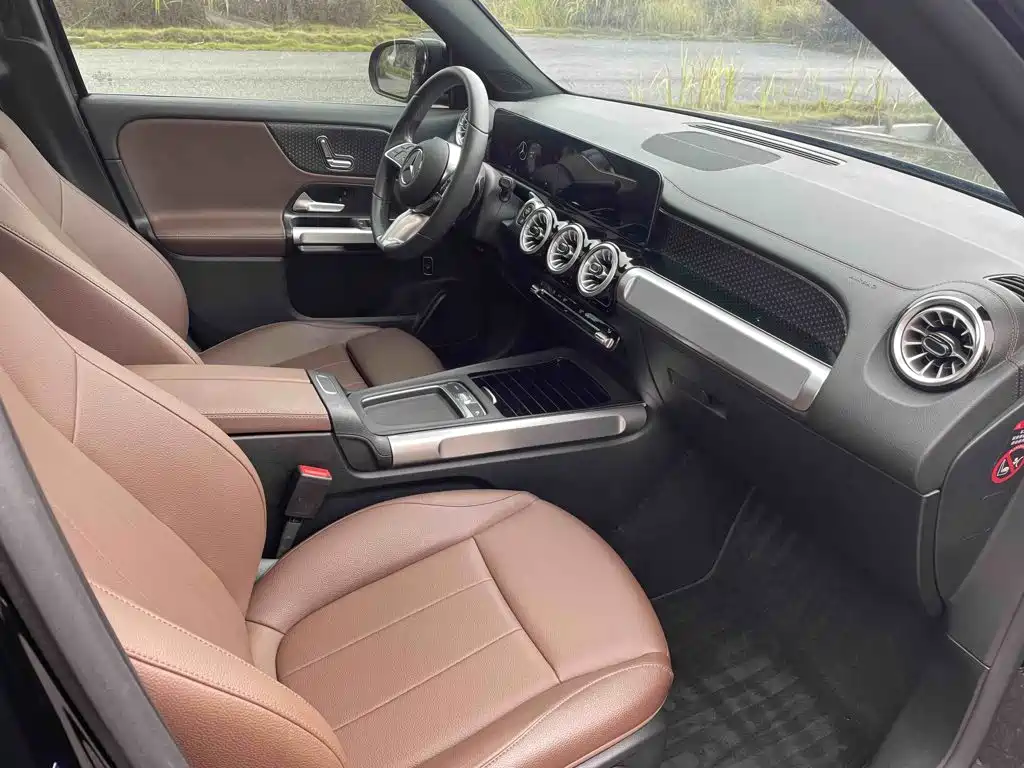 Mercedes-Benz GLB — миниатюра 14