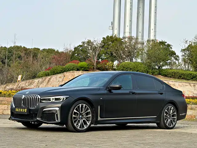 BMW 7 SERIES