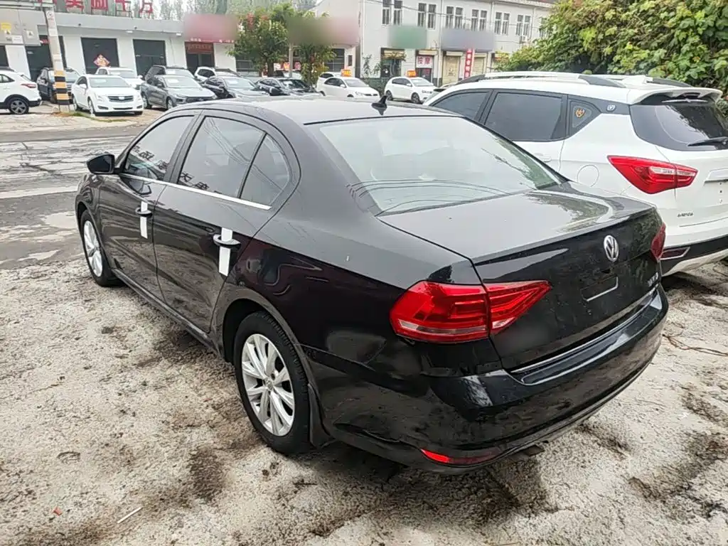 Volkswagen Lavida — миниатюра 5