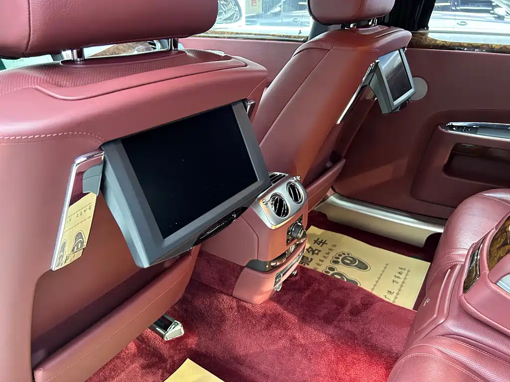 Rolls-Royce Ghost — миниатюра 16