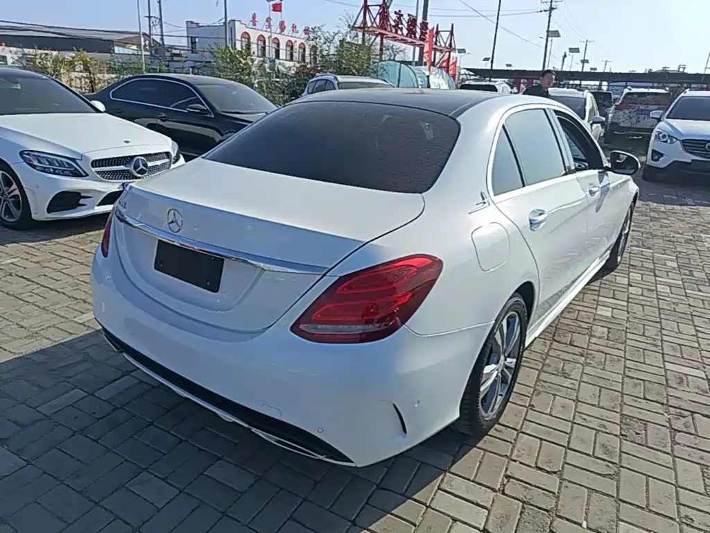 Mercedes-Benz C-Class — миниатюра 7