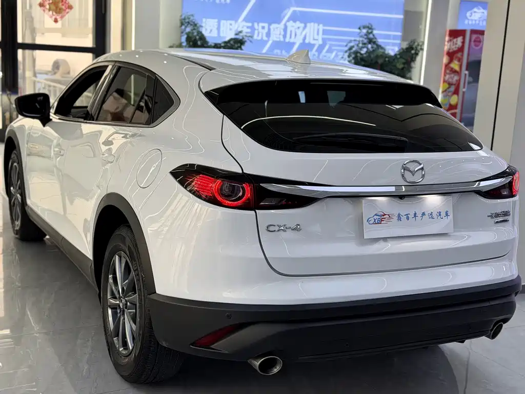 MAZDA CX 4