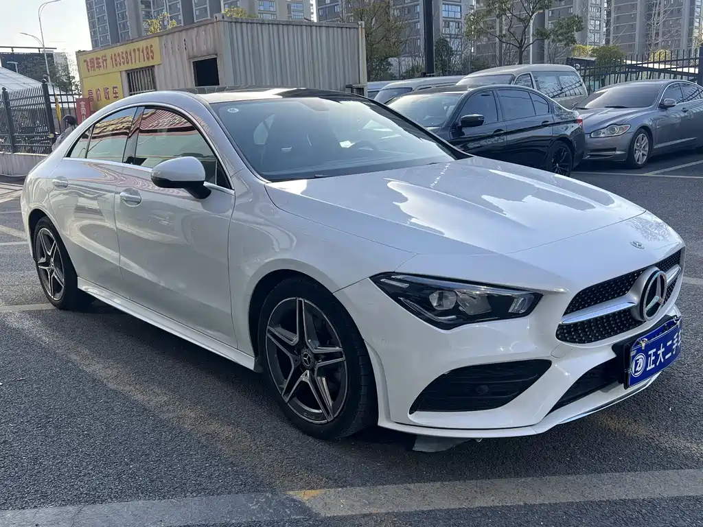 MERCEDES-BENZ CLA