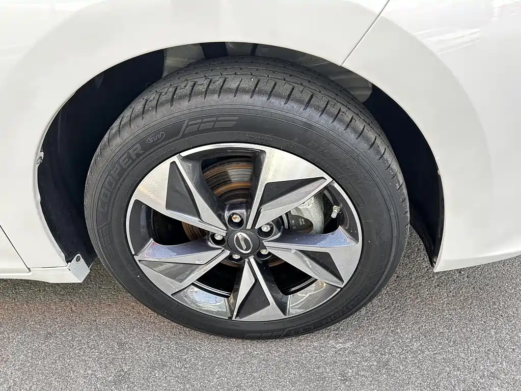 GAC Motor Trumpchi M6 — миниатюра 4