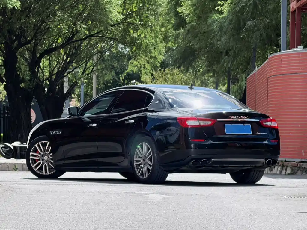 Maserati Quattroporte — миниатюра 7