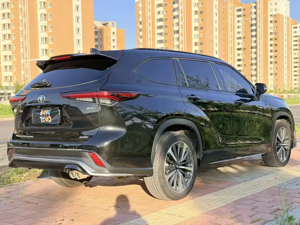 Toyota Crown Kluger 2024 2.5L HEV Luxury
