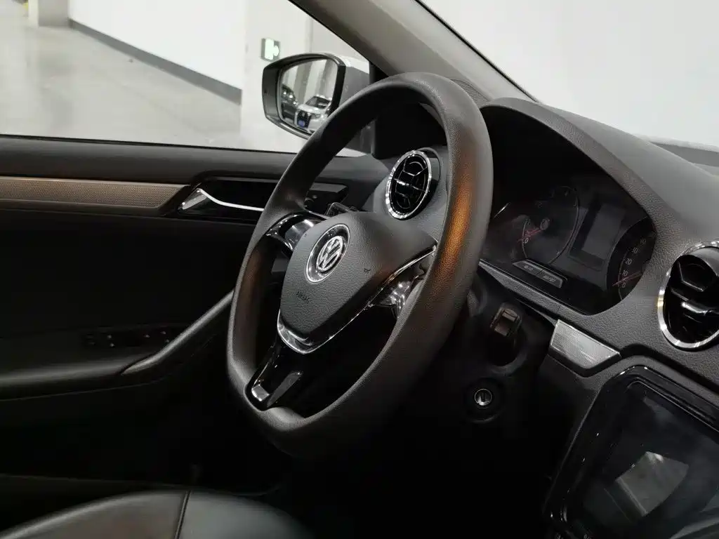 Volkswagen Jetta — миниатюра 22