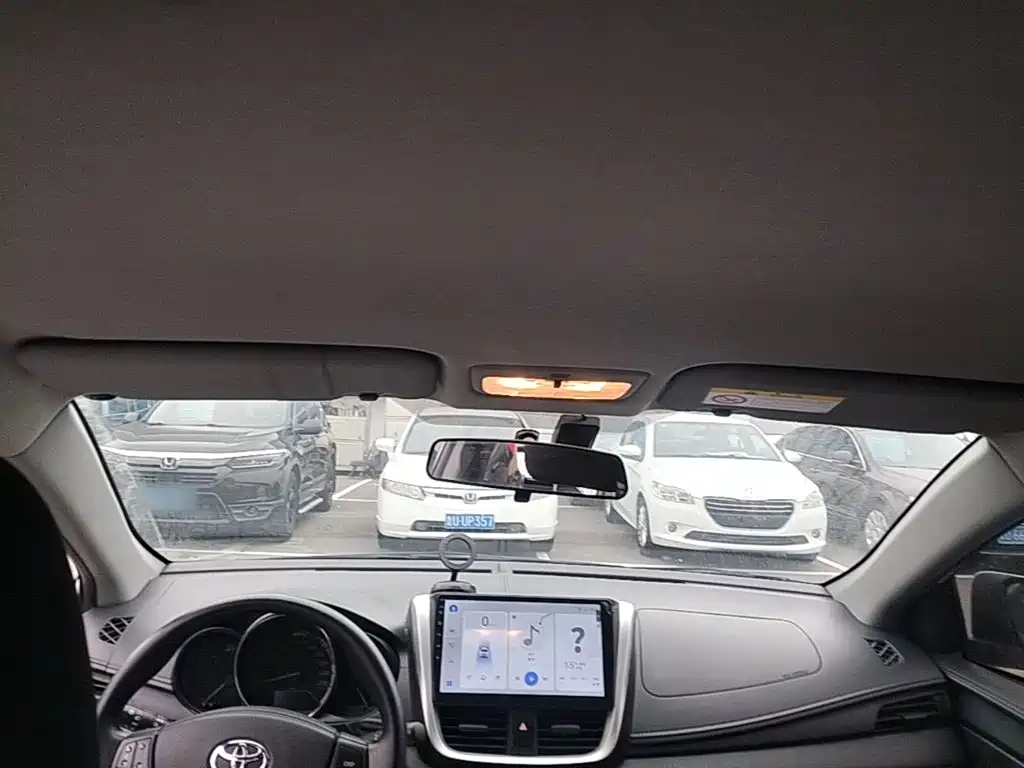 Toyota Yaris L — миниатюра 18
