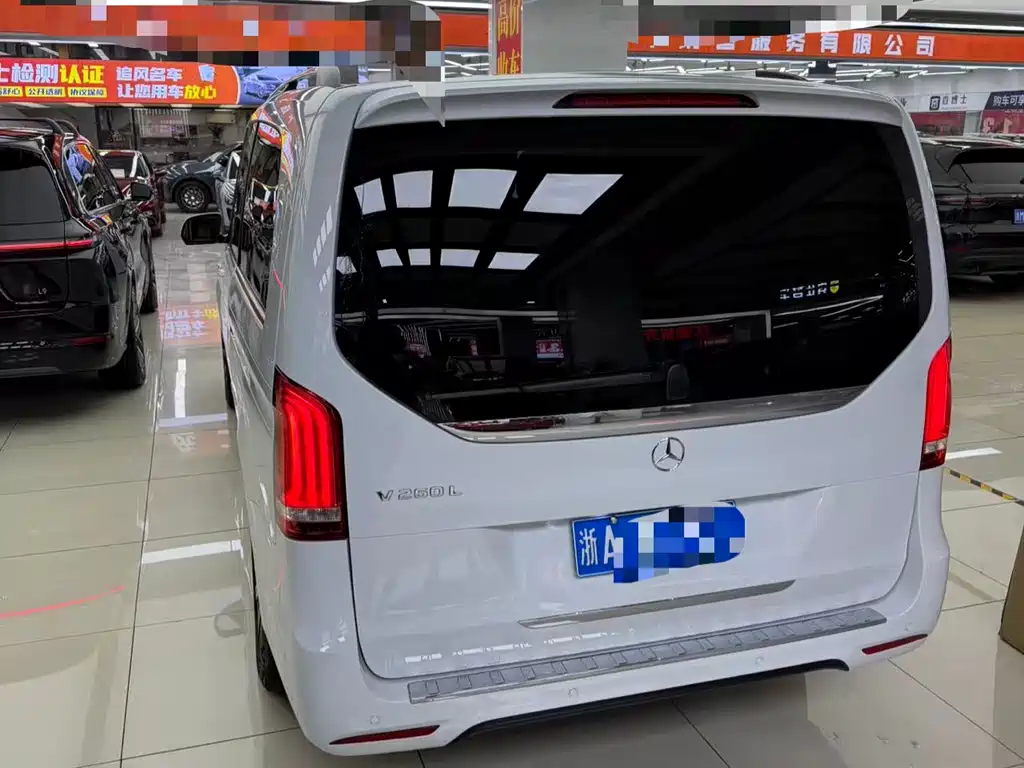 MERCEDES-BENZ V CLASS