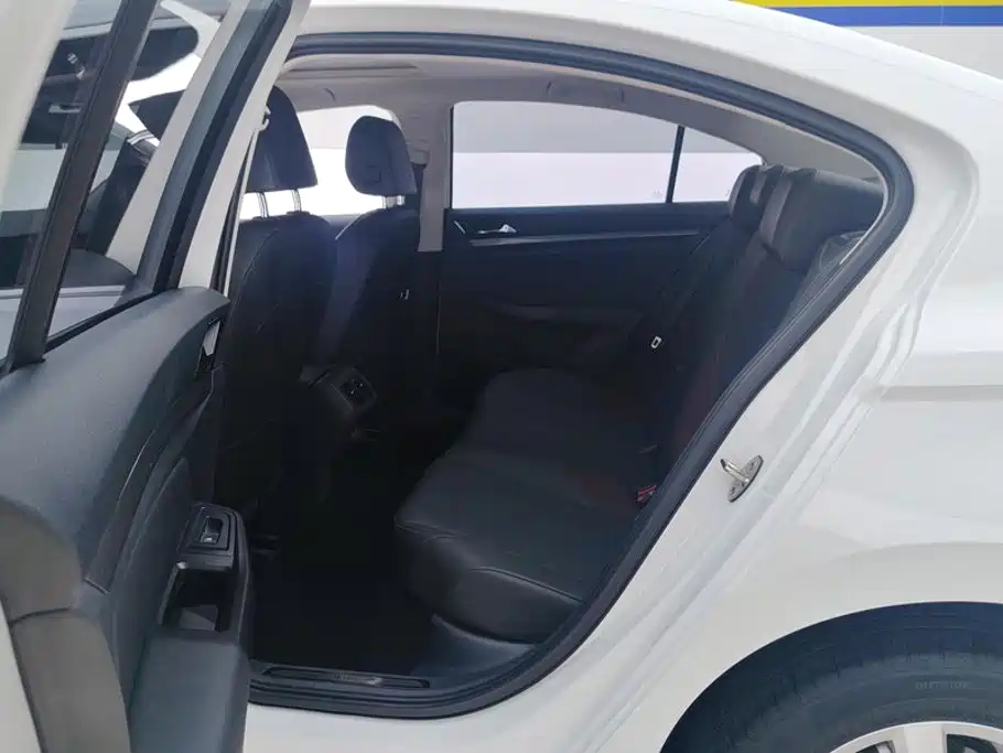 Volkswagen Bora — миниатюра 11