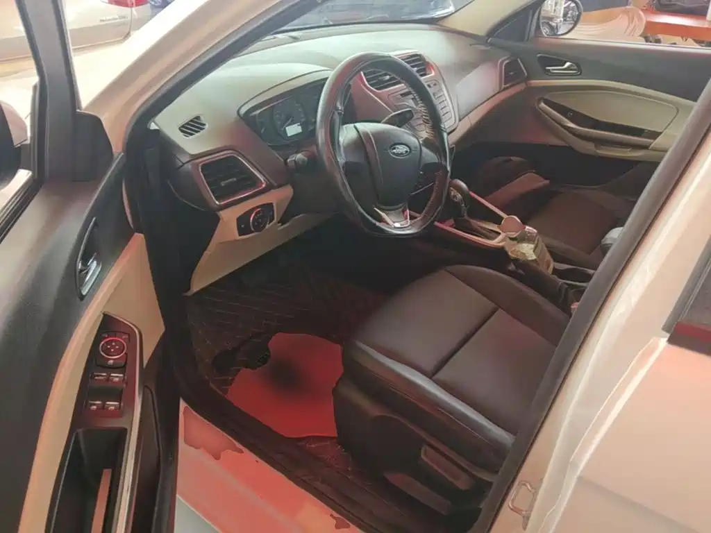 Ford Escort — миниатюра 16