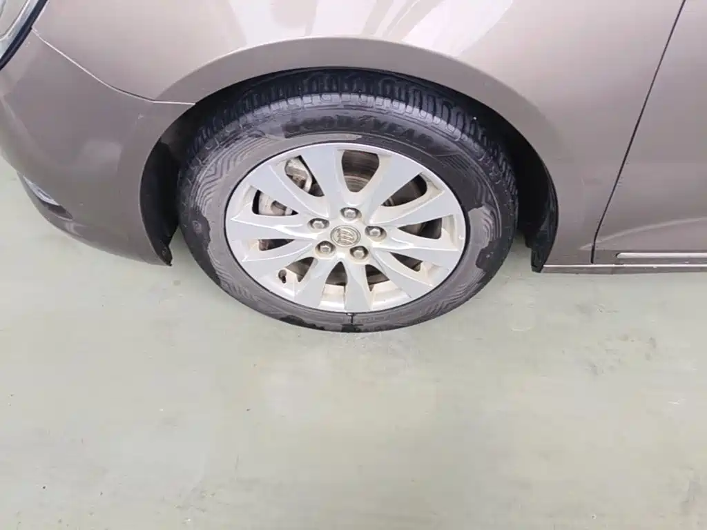 Buick LaCrosse — миниатюра 23