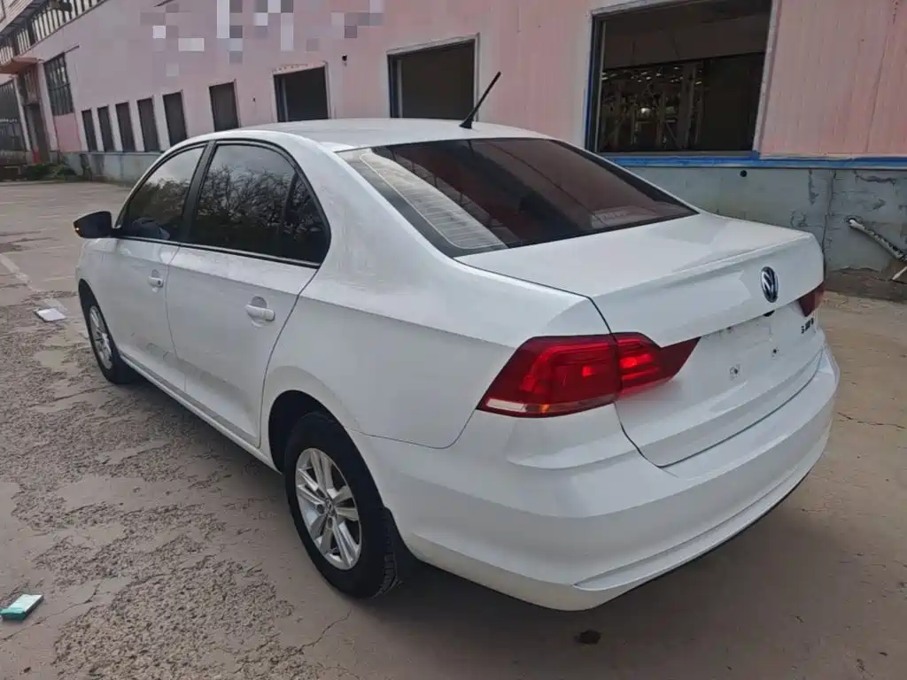 Volkswagen Santana — миниатюра 5