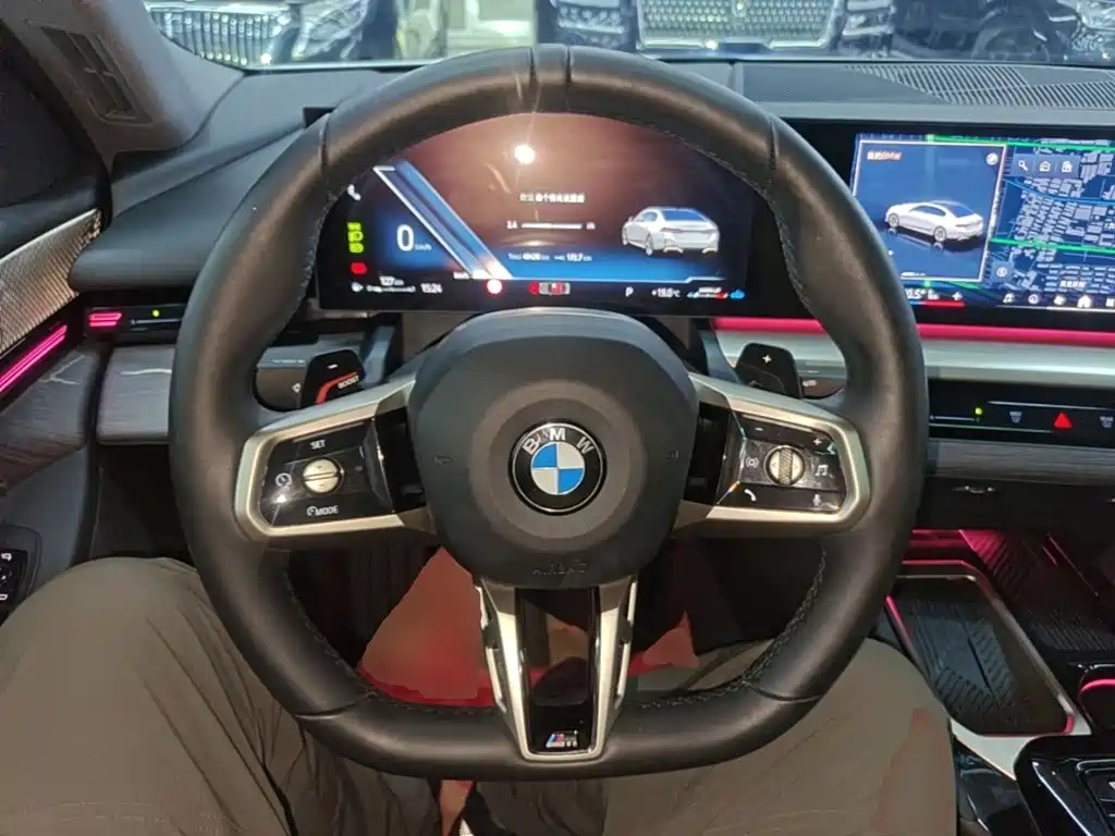 BMW 5 Series — миниатюра 11
