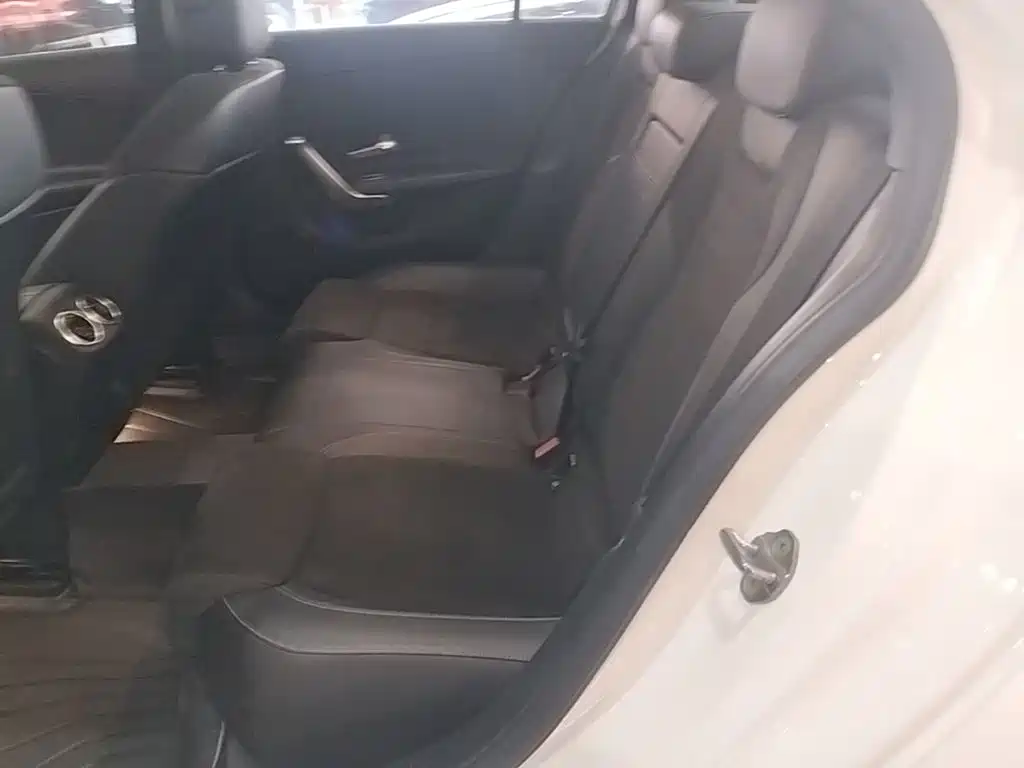 Mercedes-Benz A-Class — миниатюра 17