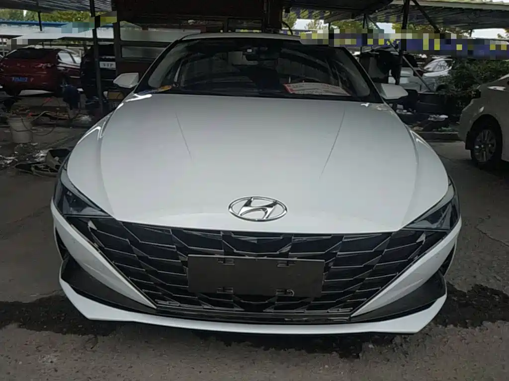 Hyundai Elantra — миниатюра 3
