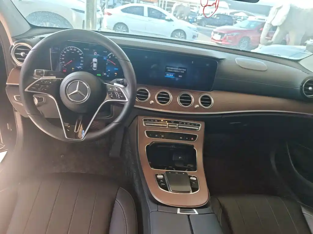 Mercedes-Benz E-Class New Energy — миниатюра 10