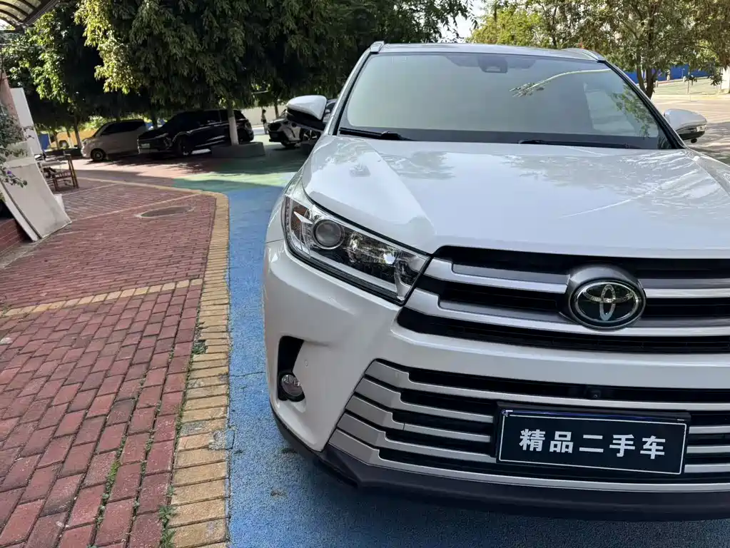 Toyota Highlander — миниатюра 8