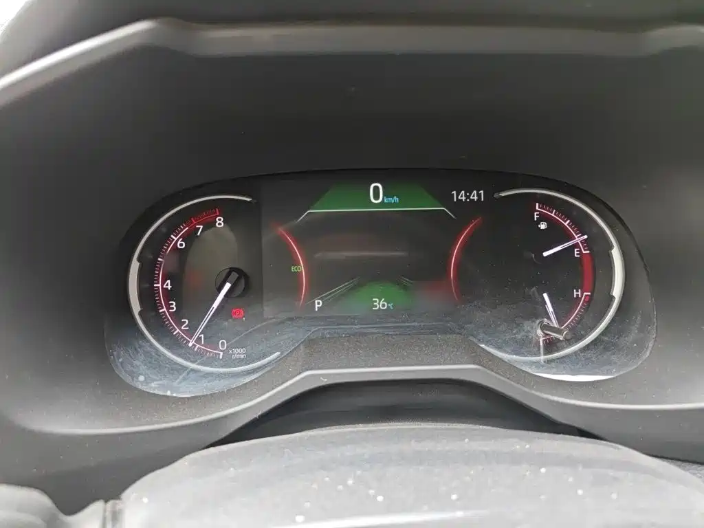 Toyota RAV4 — миниатюра 4
