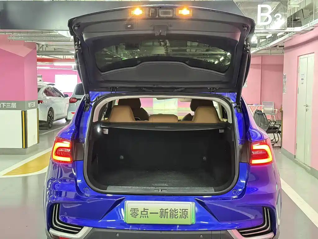 Roewe MARVEL X — миниатюра 6