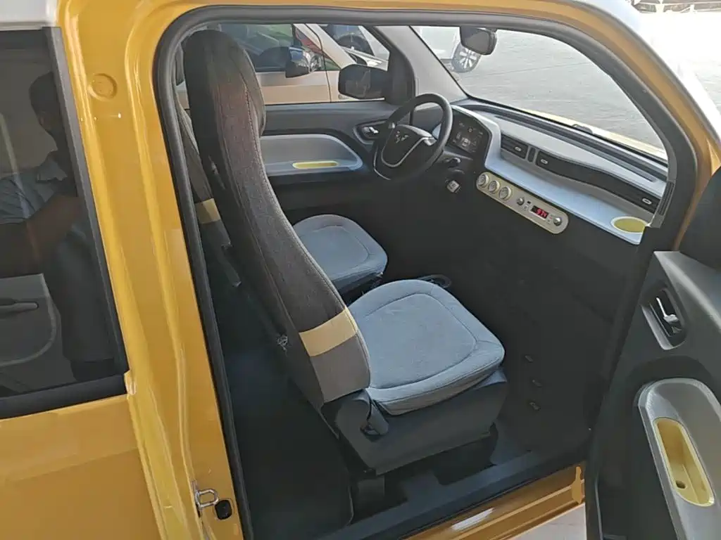 Wuling MINIEV — миниатюра 25