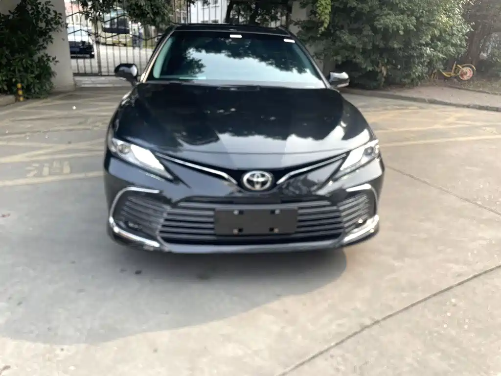 TOYOTA CAMRY