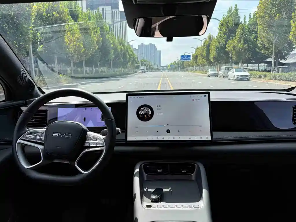 BYD Sealion 05 EV — миниатюра 6