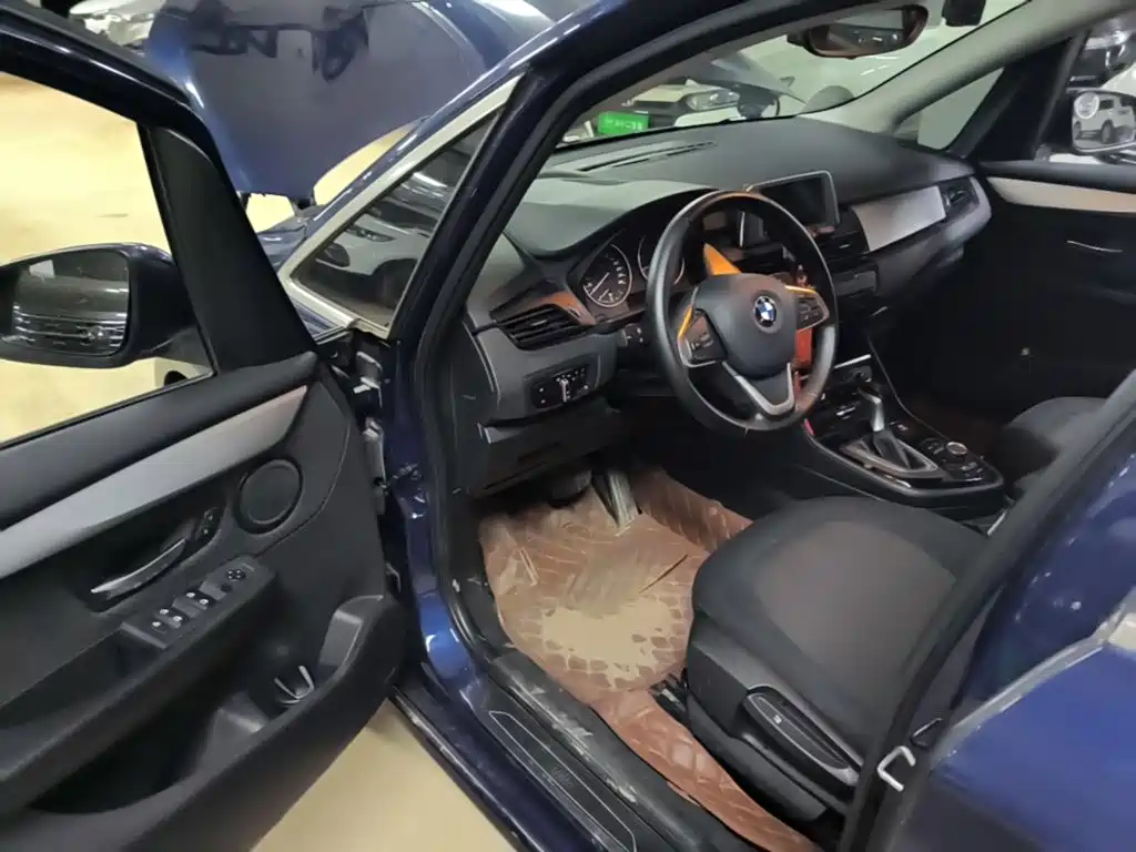 BMW 2 Series Active Tourer — миниатюра 12