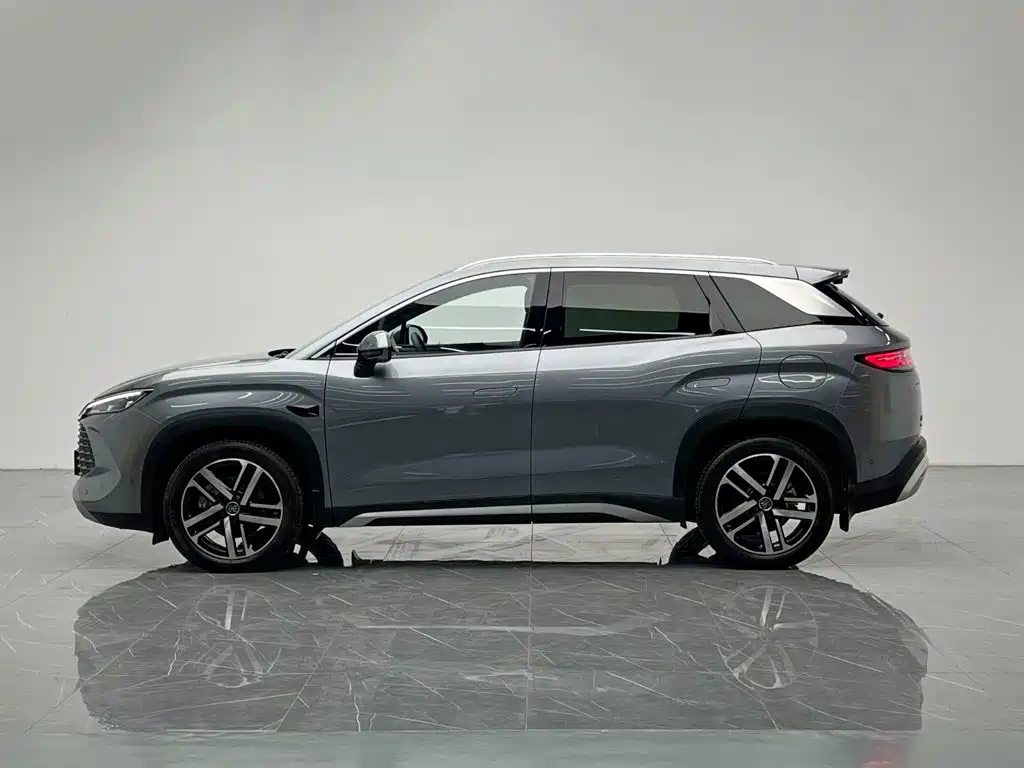 BYD L DM-i — миниатюра 3