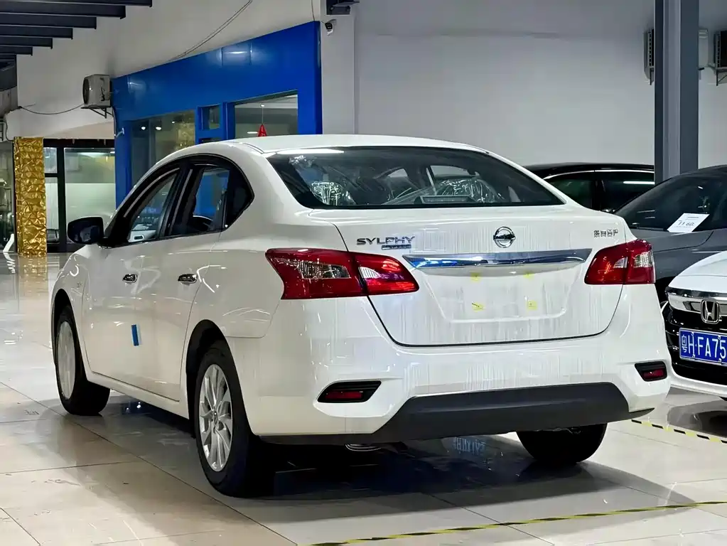 Nissan Sylphy — миниатюра 6
