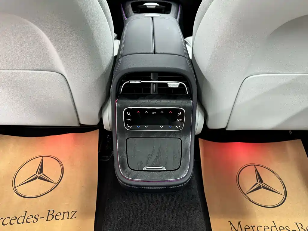 Mercedes-Benz E-Class — миниатюра 14