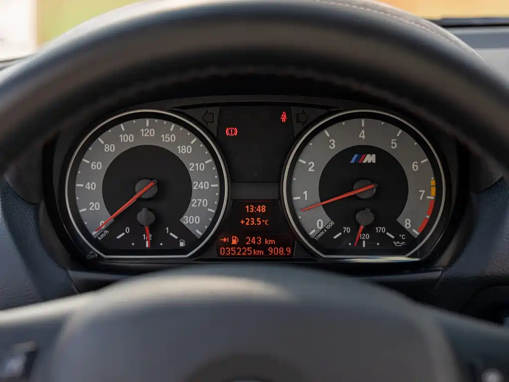 BMW 1 Series M — миниатюра 11
