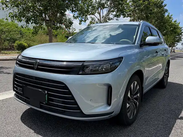 AITO M7