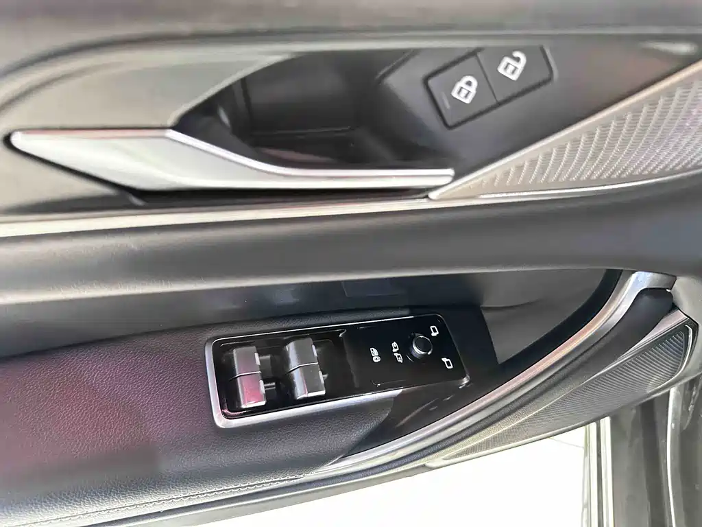 Jaguar XFL 2023 XFL 2.0T P250 Elite Sport