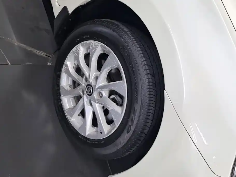 Nissan Sylphy — миниатюра 6