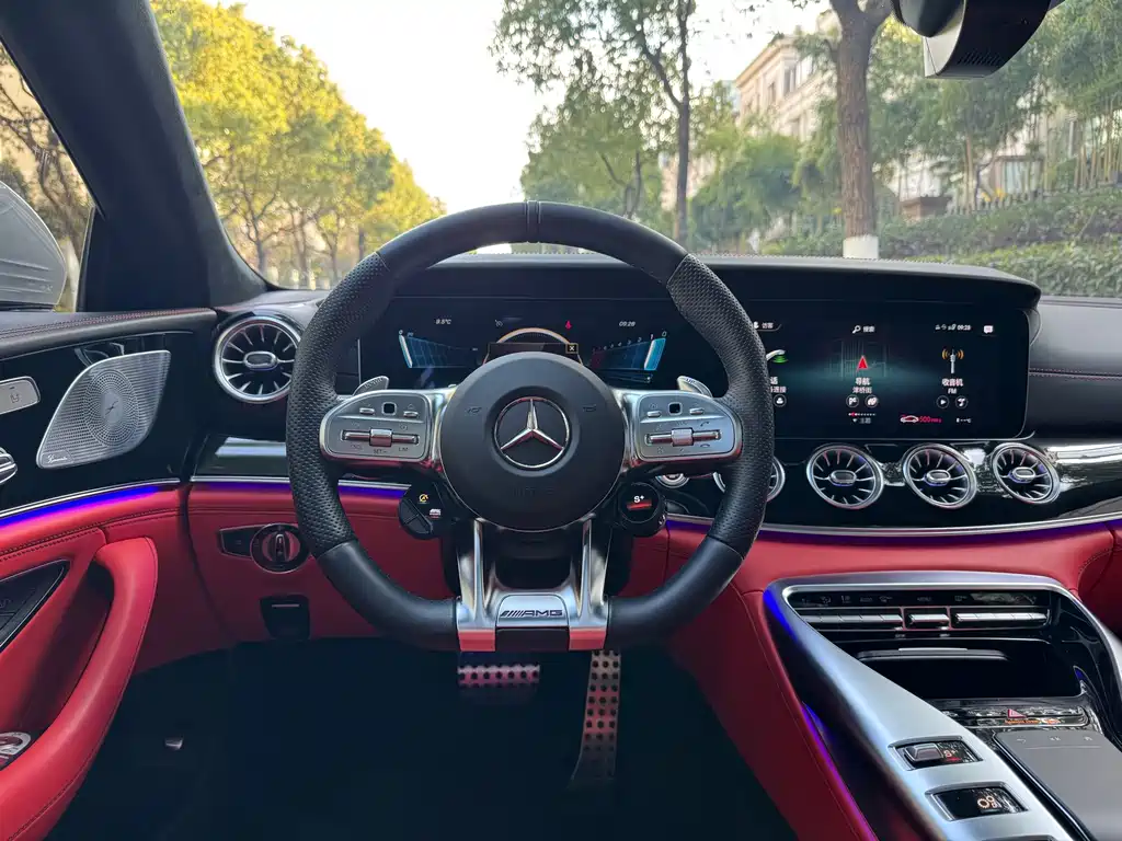 MERCEDES-BENZ AMG GT