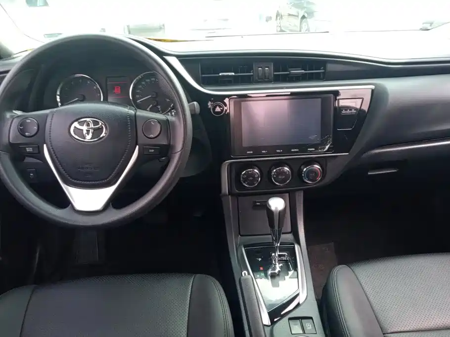 Toyota Corolla — миниатюра 12