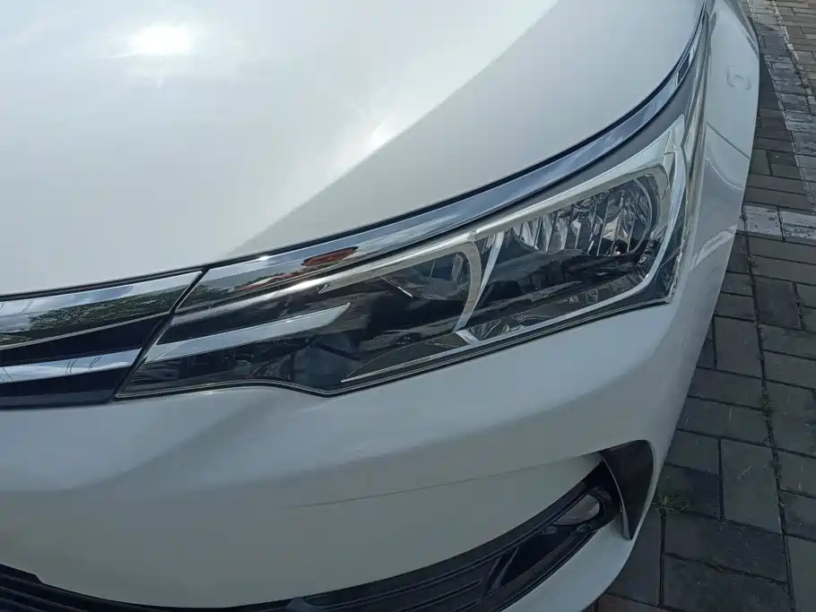 Toyota Corolla — миниатюра 5