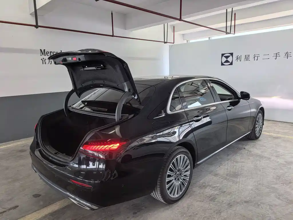 Mercedes-Benz E-Class — миниатюра 10