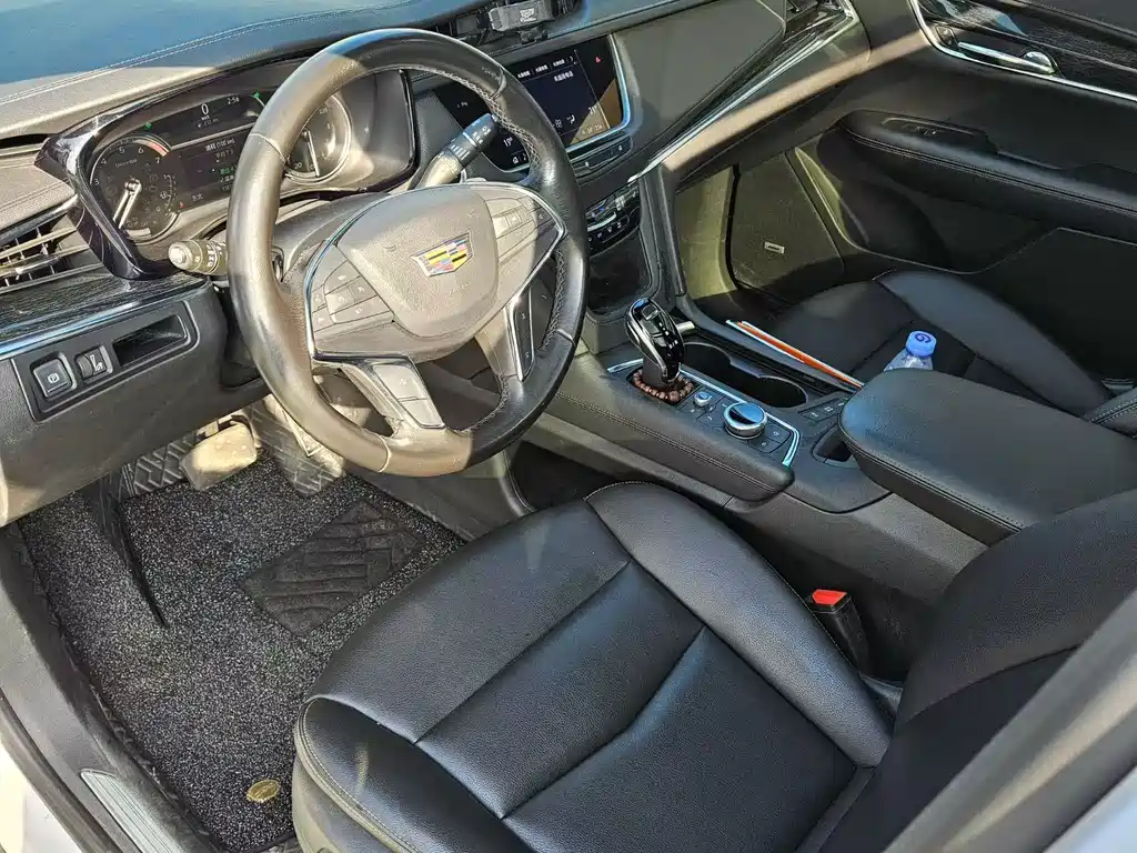 Cadillac XT5 — миниатюра 7