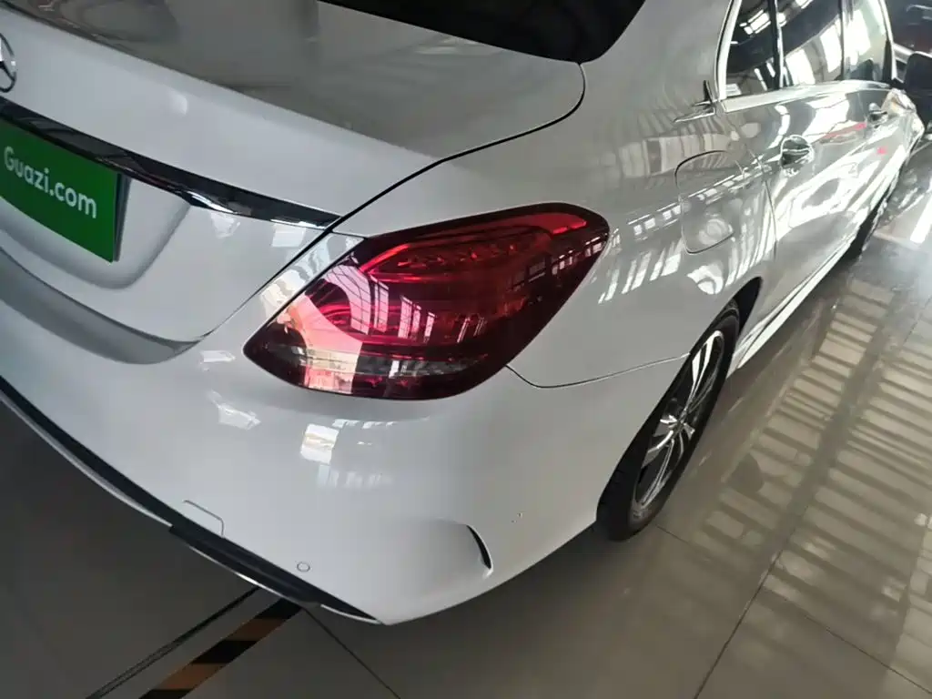 Mercedes-Benz C-Class — миниатюра 8